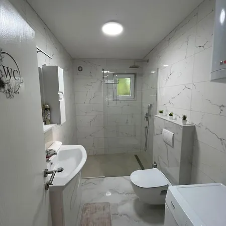 Amra Apartman
